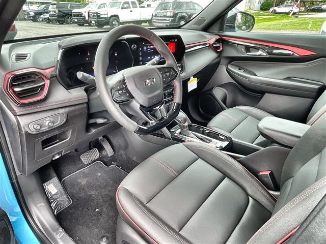 new 2025 Chevrolet TrailBlazer car, priced at $29,516