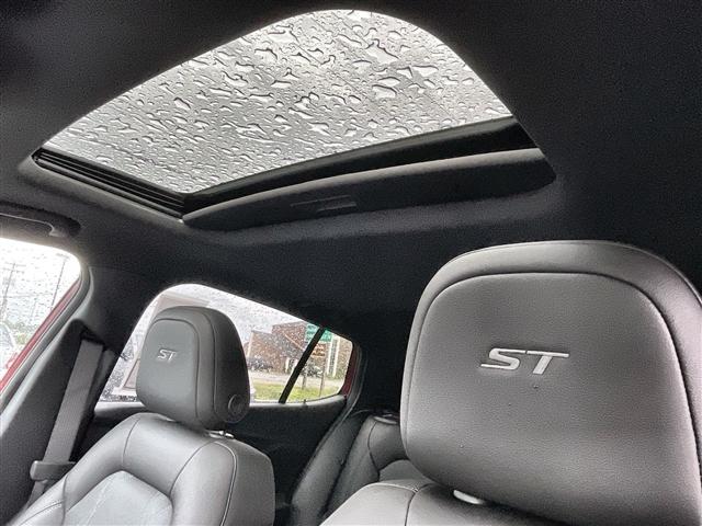 new 2025 Buick Envista car, priced at $28,471