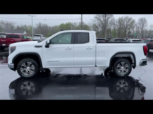 new 2024 GMC Sierra 1500 car, priced at $43,612