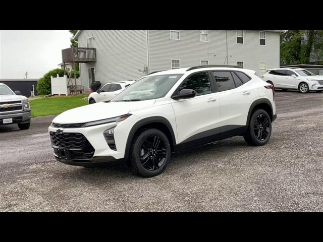 new 2025 Chevrolet Trax car, priced at $25,003