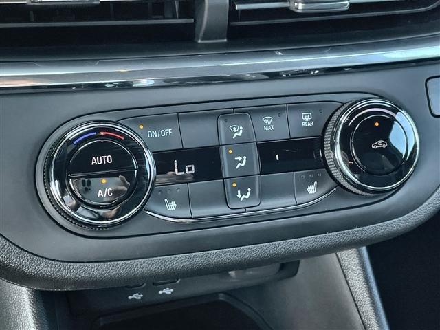 new 2025 Buick Envista car, priced at $25,633