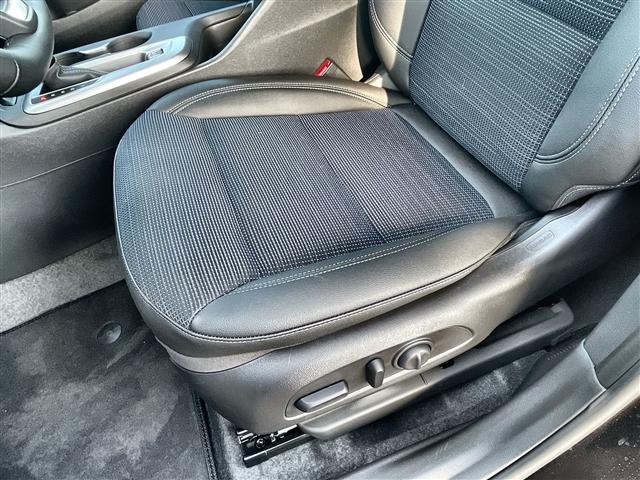 new 2025 Buick Envista car, priced at $25,633