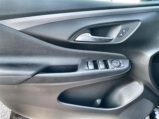new 2025 Buick Envista car, priced at $25,633