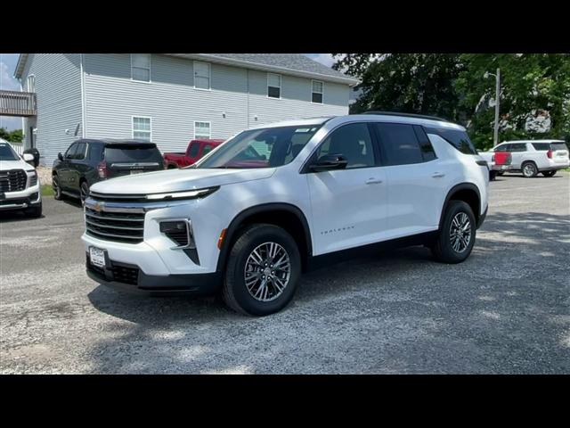 new 2025 Chevrolet Traverse car, priced at $40,450