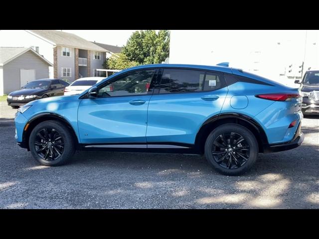 new 2025 Buick Envista car, priced at $29,004