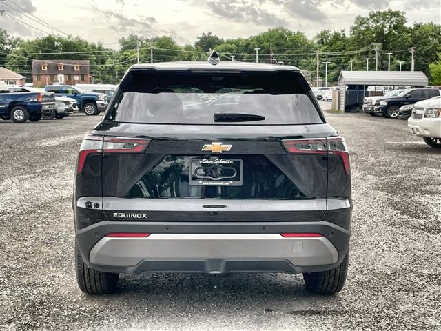 new 2026 Chevrolet Equinox car, priced at $31,407