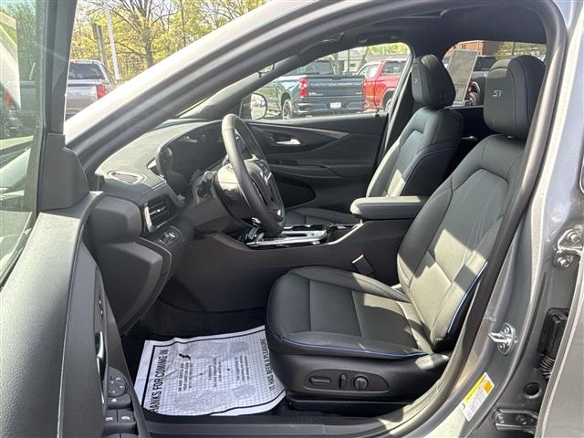 new 2025 Buick Envista car, priced at $29,246