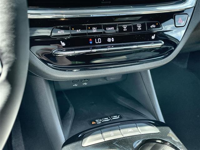 new 2025 Buick Envista car, priced at $30,394