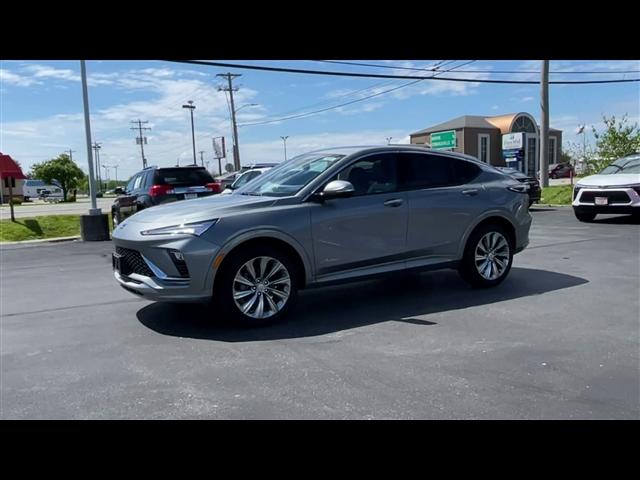 new 2025 Buick Envista car, priced at $31,560