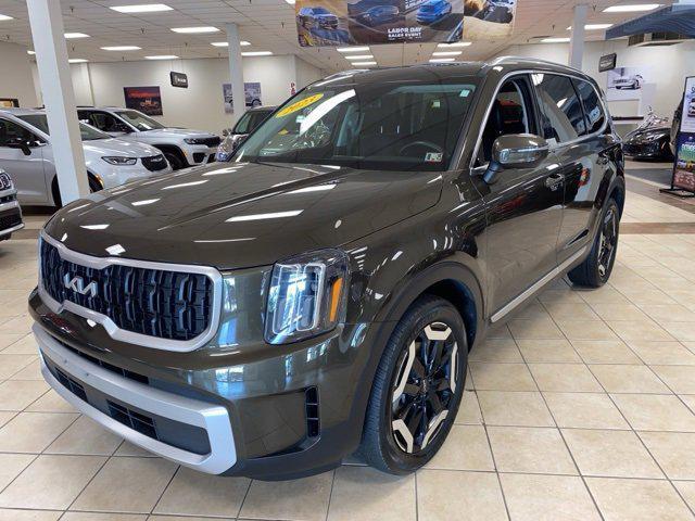 used 2023 Kia Telluride car, priced at $39,990