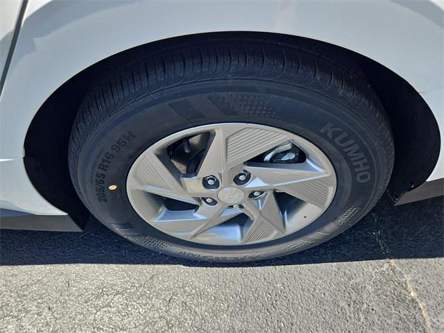 new 2025 Hyundai Sonata car, priced at $27,980