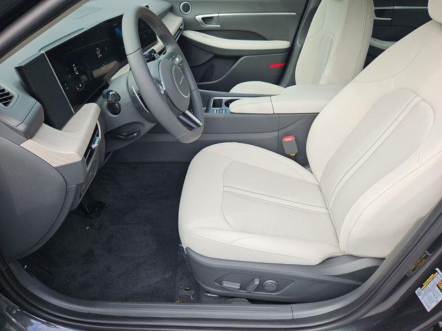 new 2025 Hyundai Sonata Hybrid car, priced at $31,080