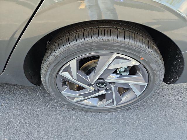 new 2025 Hyundai Elantra car, priced at $27,925