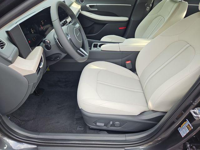 new 2025 Hyundai Sonata Hybrid car, priced at $31,455
