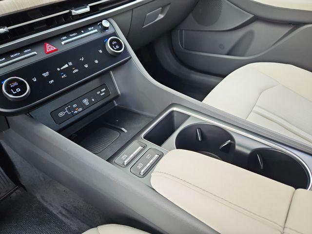 new 2025 Hyundai Sonata Hybrid car, priced at $31,875