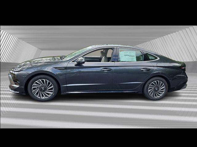 new 2025 Hyundai Sonata Hybrid car, priced at $38,015