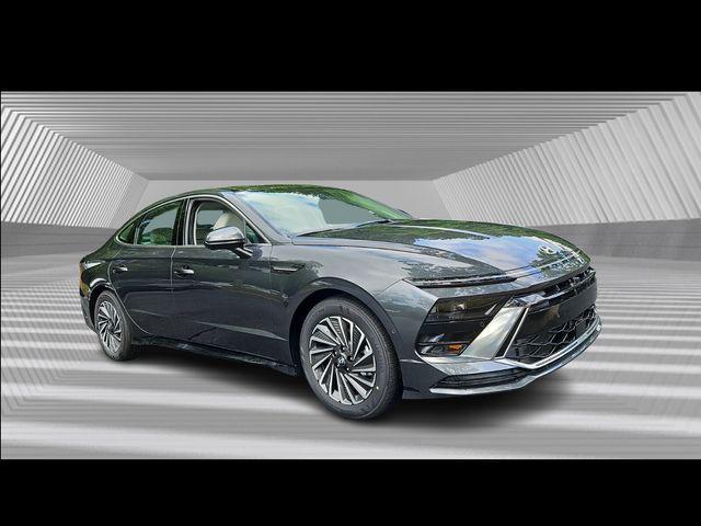 new 2025 Hyundai Sonata Hybrid car, priced at $38,015