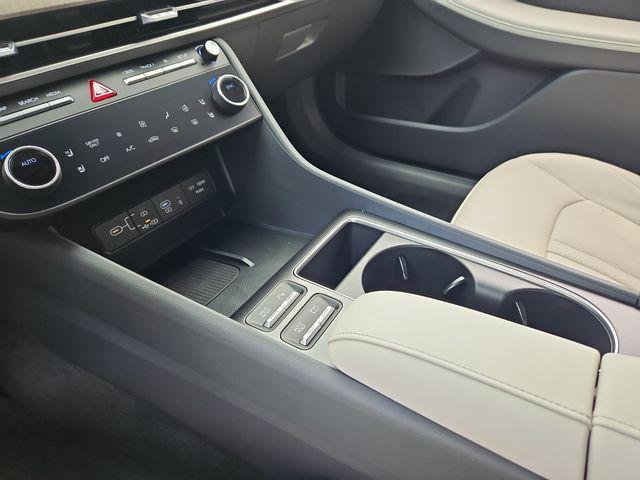 new 2025 Hyundai Sonata Hybrid car, priced at $38,015