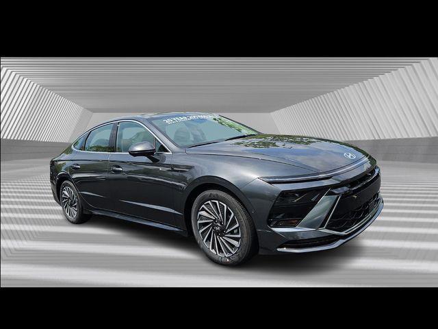 new 2025 Hyundai Sonata Hybrid car, priced at $38,015