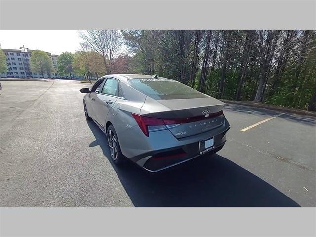 new 2024 Hyundai Elantra car, priced at $29,630