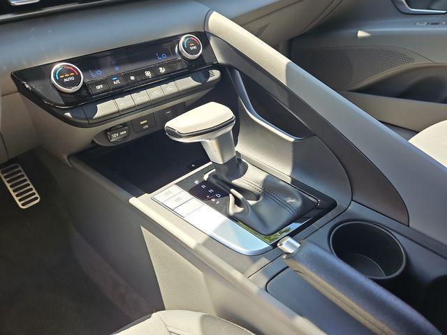 new 2025 Hyundai Elantra car, priced at $23,420