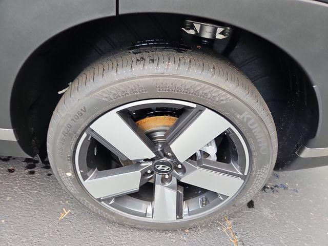 new 2025 Hyundai Santa Fe car, priced at $45,055