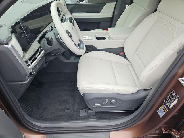 new 2025 Hyundai Santa Fe car, priced at $44,425
