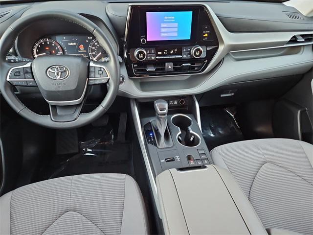 used 2023 Toyota Highlander car, priced at $31,992