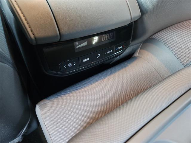 used 2023 Toyota Highlander car, priced at $31,992