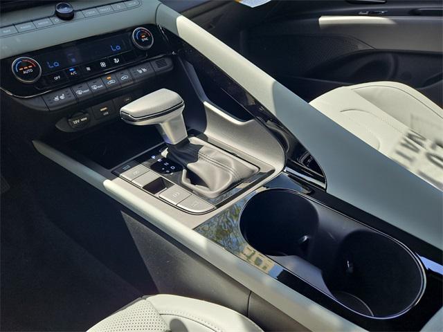 new 2025 Hyundai Elantra car, priced at $30,335