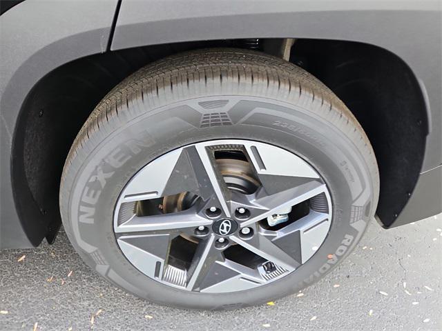 new 2025 Hyundai Tucson car, priced at $30,980