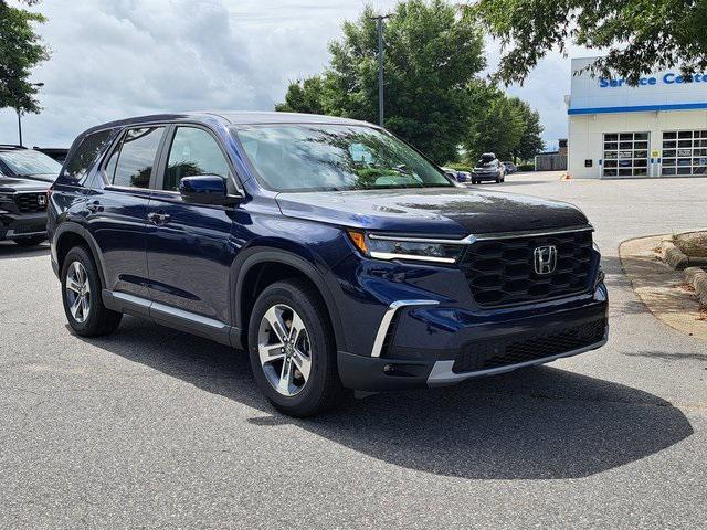 new 2025 Honda Pilot car, priced at $46,695