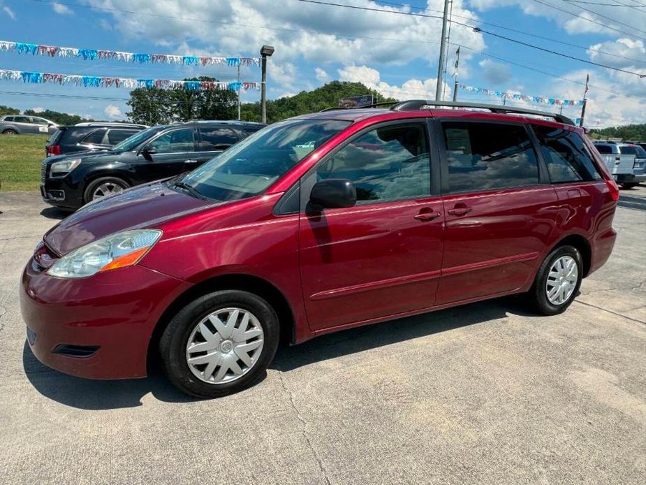 used 2007 Toyota Sienna car, priced at $5,975