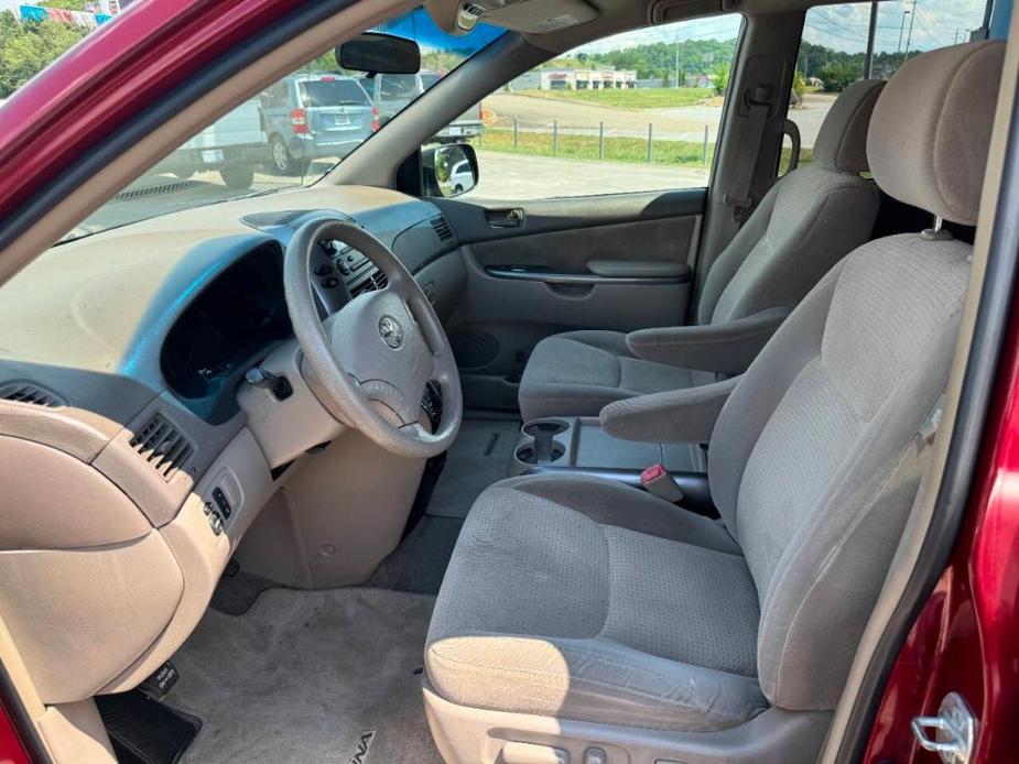 used 2007 Toyota Sienna car, priced at $5,975