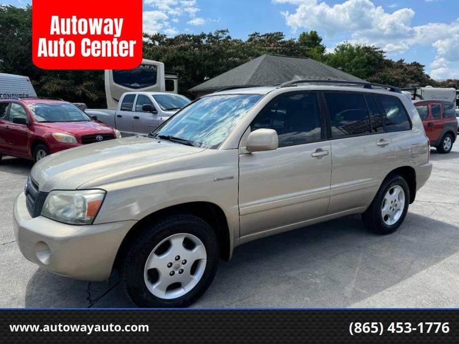 used 2006 Toyota Highlander car, priced at $6,850