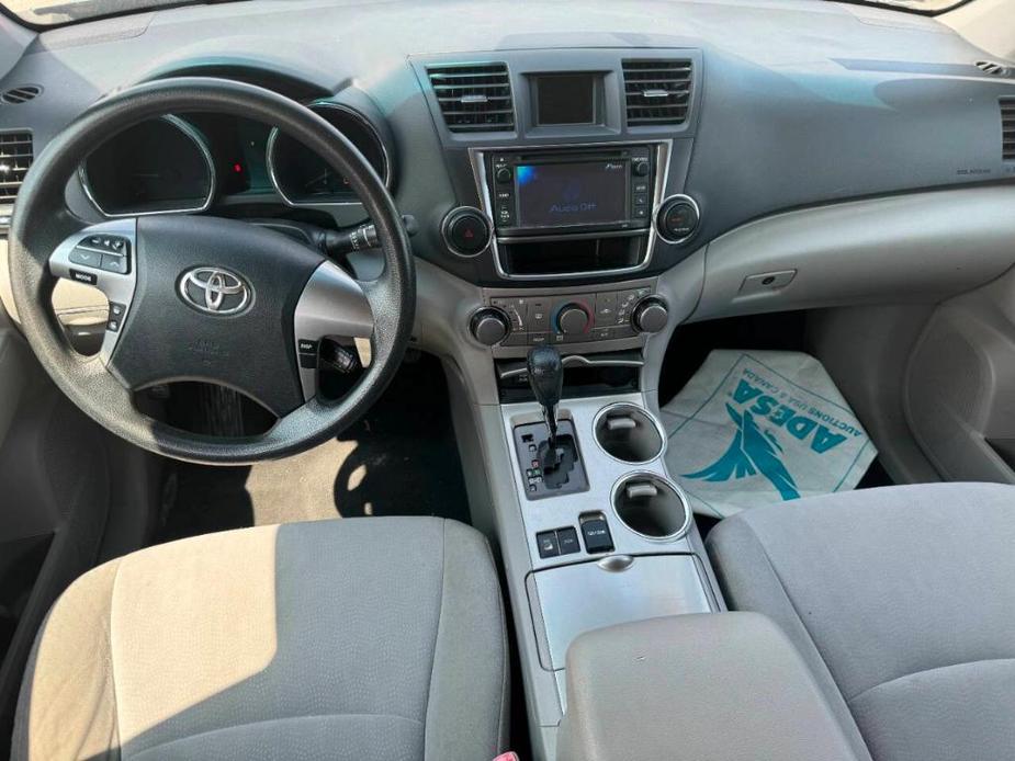 used 2013 Toyota Highlander car, priced at $10,850