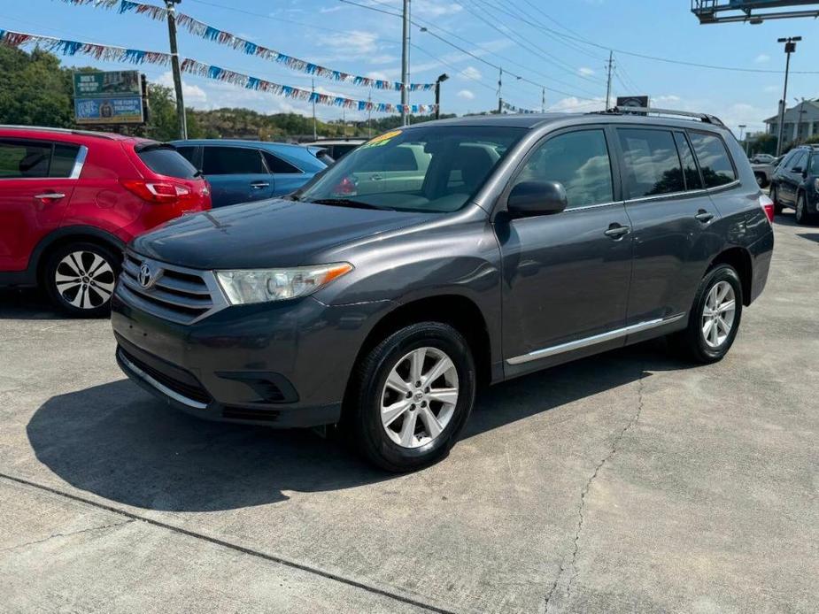 used 2013 Toyota Highlander car, priced at $10,850