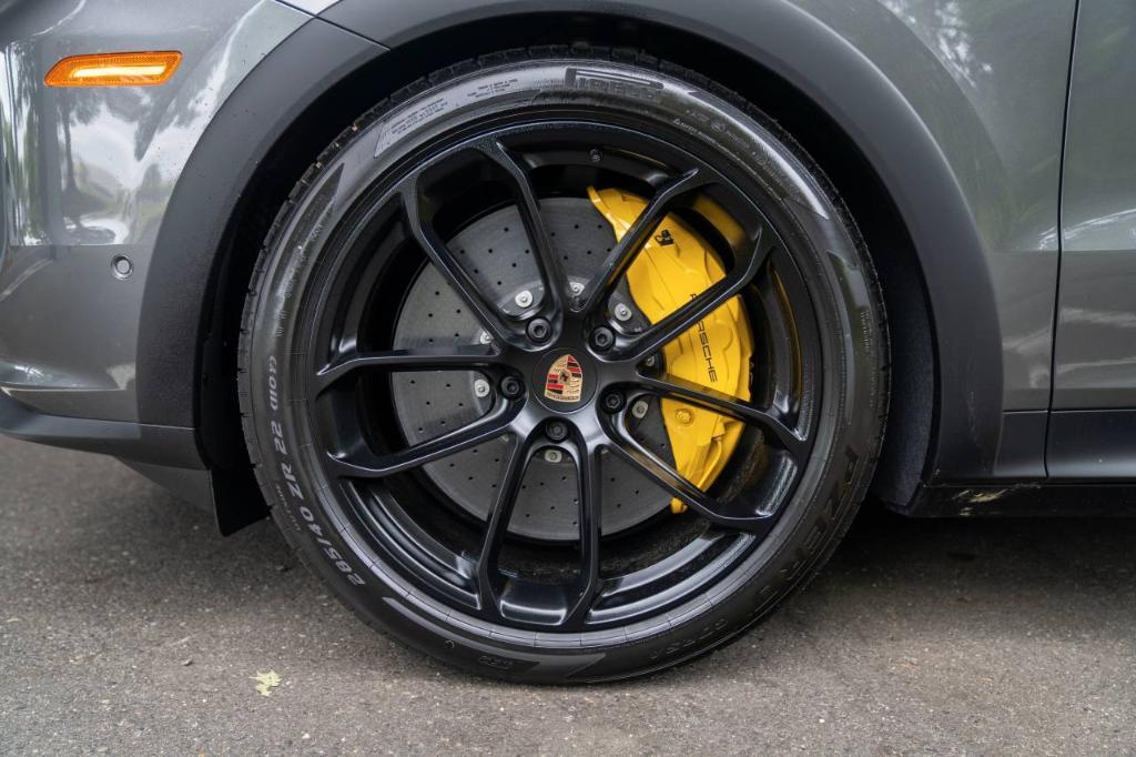 new 2025 Porsche Cayenne car, priced at $227,175