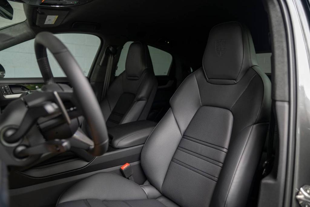 new 2025 Porsche Cayenne car, priced at $227,175