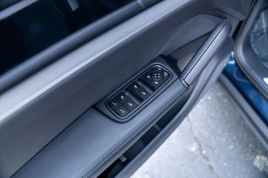 used 2024 Porsche Cayenne car, priced at $91,900