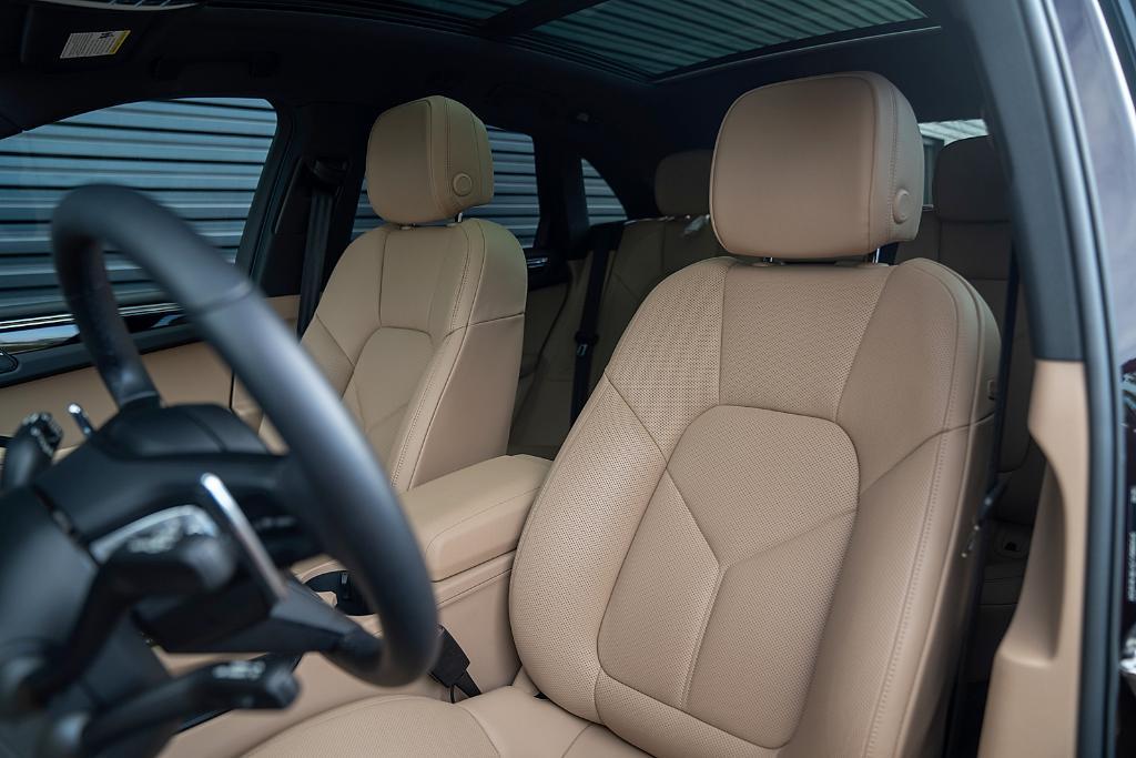 used 2025 Porsche Macan car, priced at $62,900