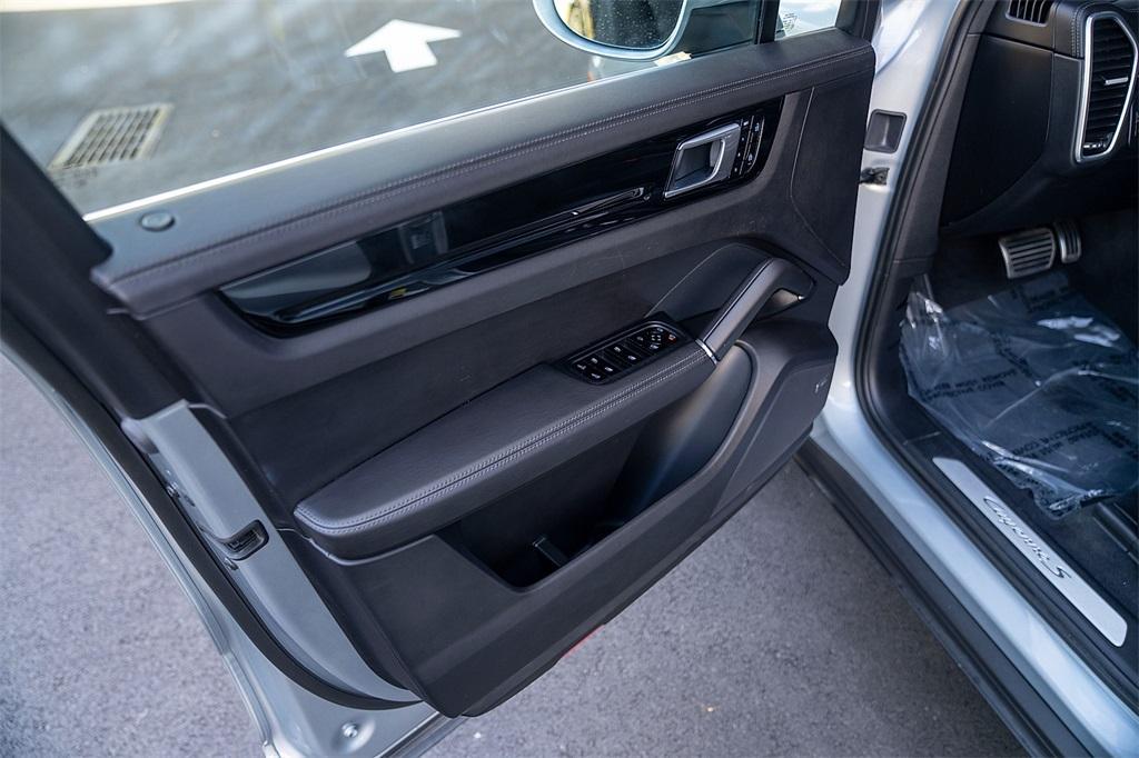 used 2021 Porsche Cayenne car, priced at $68,900