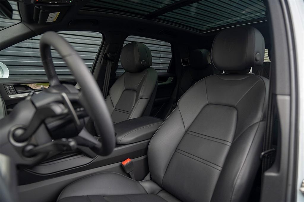 used 2025 Porsche Cayenne car, priced at $124,900