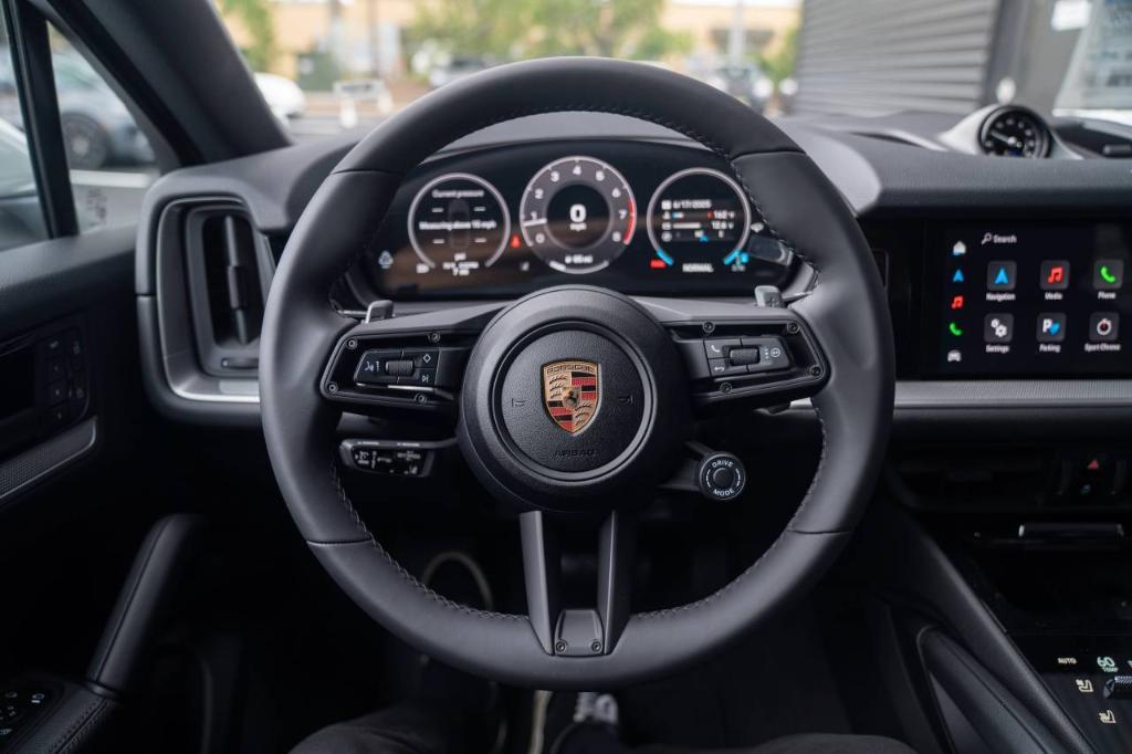 new 2025 Porsche Cayenne car, priced at $111,785