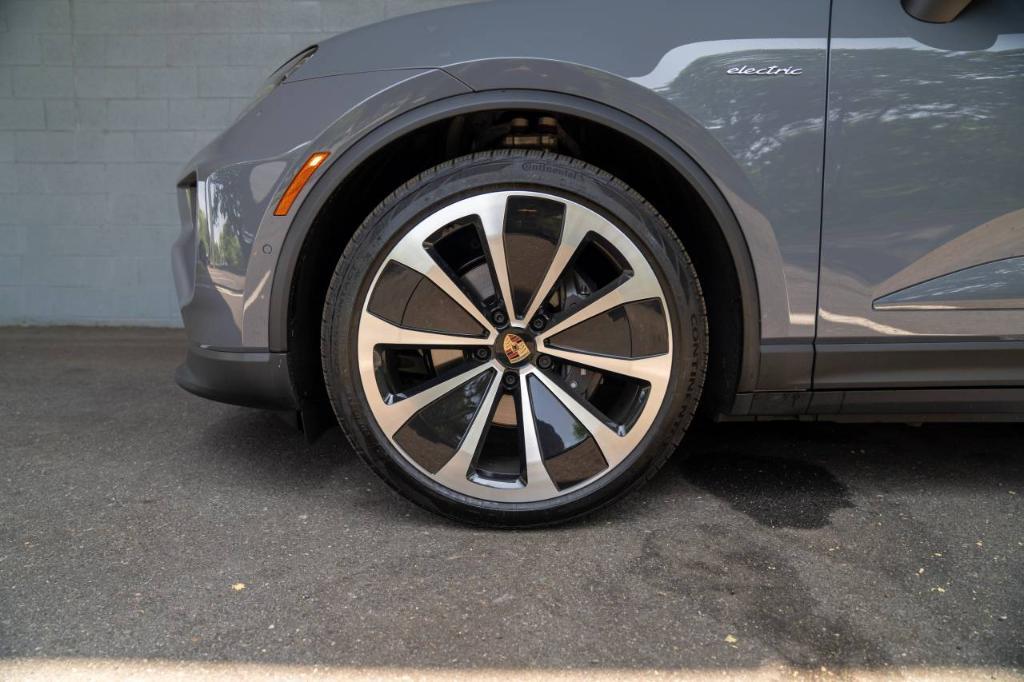 new 2025 Porsche Macan Electric car, priced at $101,445