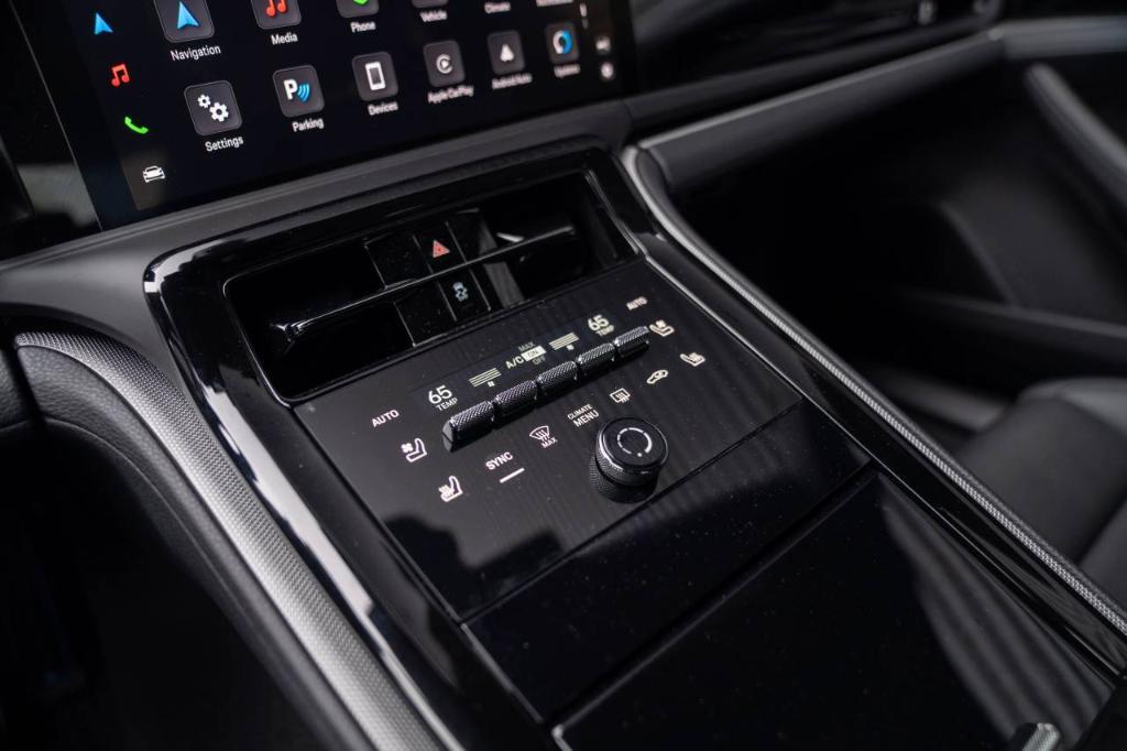 new 2025 Porsche Panamera car, priced at $131,585