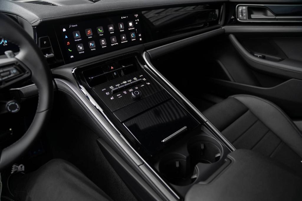 new 2025 Porsche Panamera car, priced at $131,585