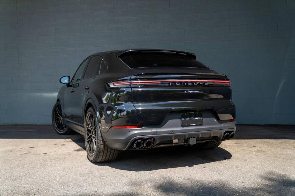 new 2025 Porsche Cayenne car, priced at $108,925