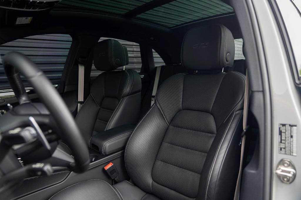 used 2023 Porsche Macan car, priced at $87,900