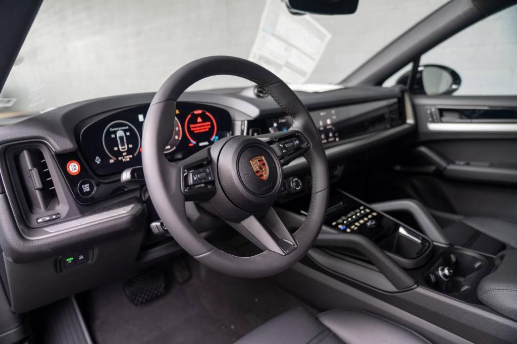 new 2025 Porsche Cayenne car, priced at $107,045